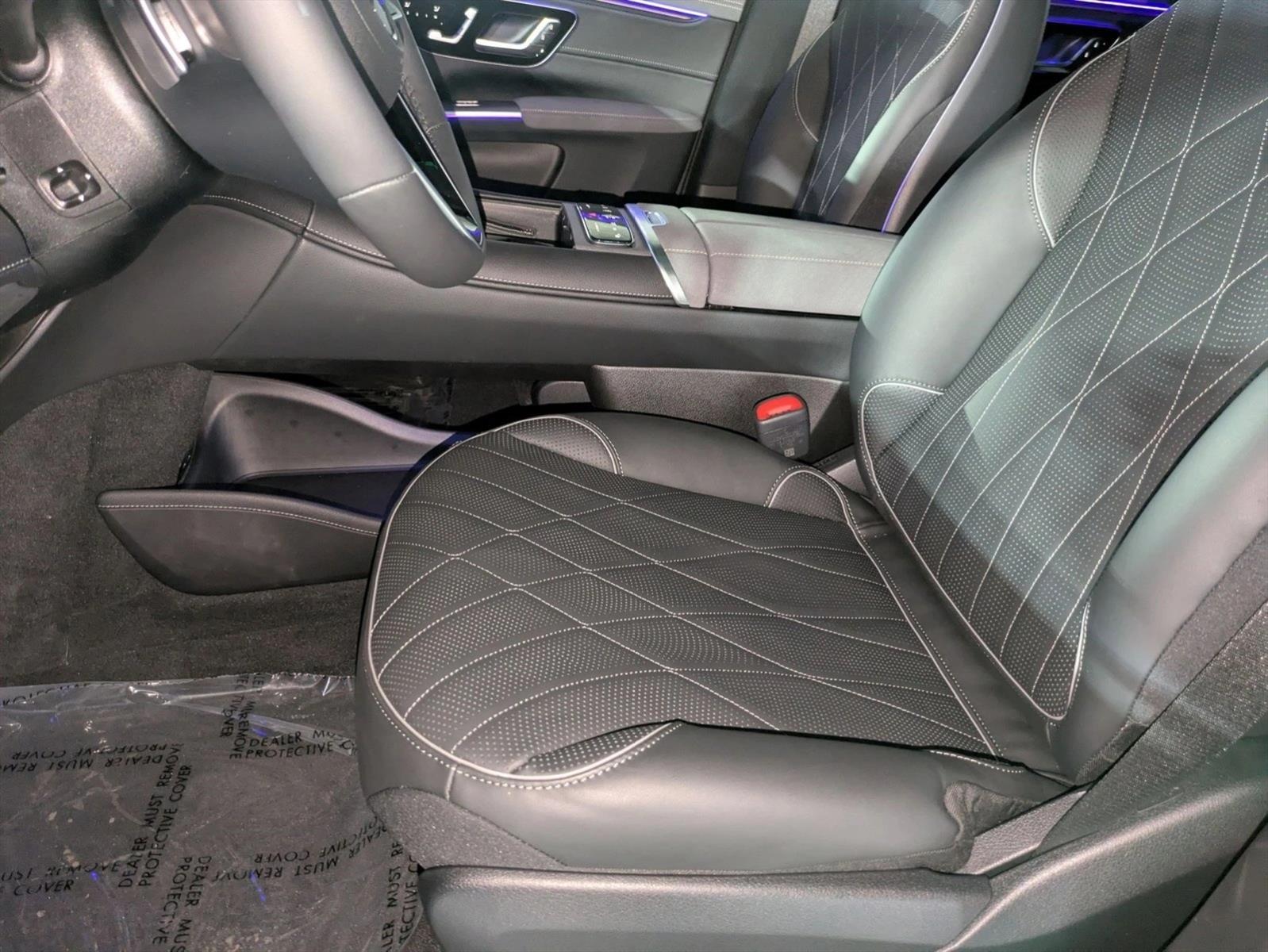 2026 Mercedes Benz EQS SUV 580 4MATIC photo 3