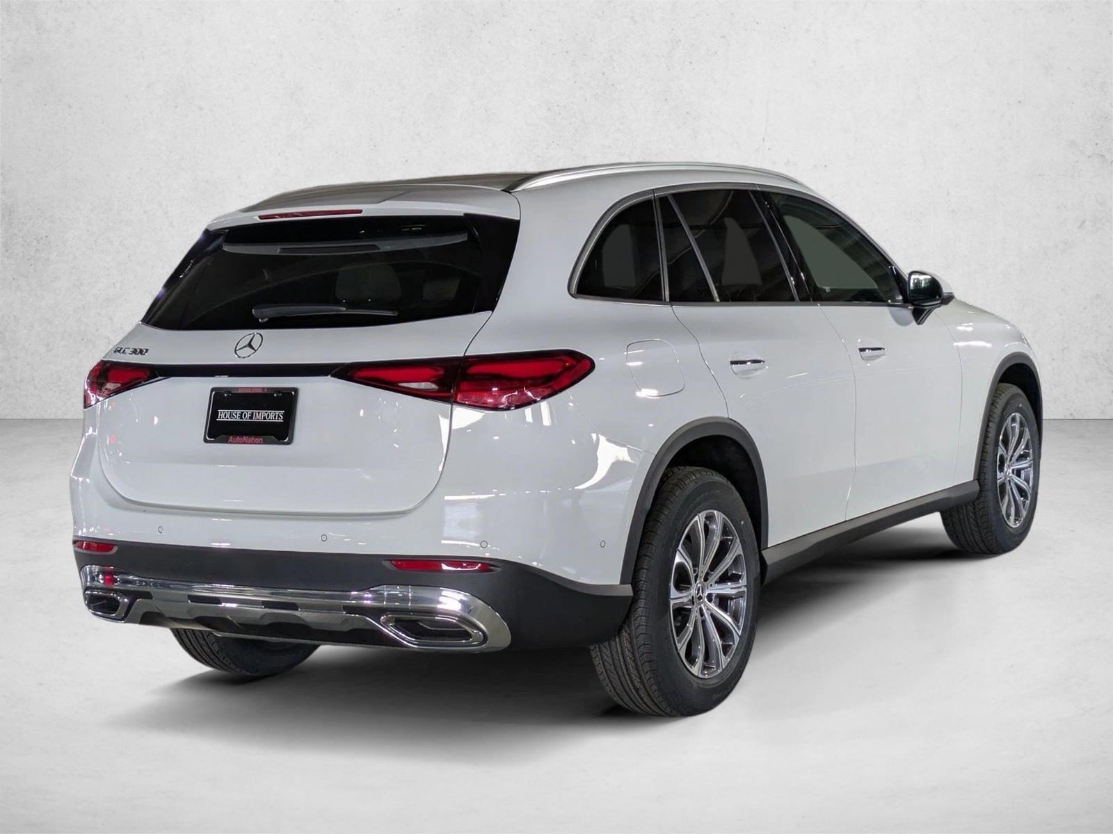 2026 Mercedes Benz GLC 300 photo 2