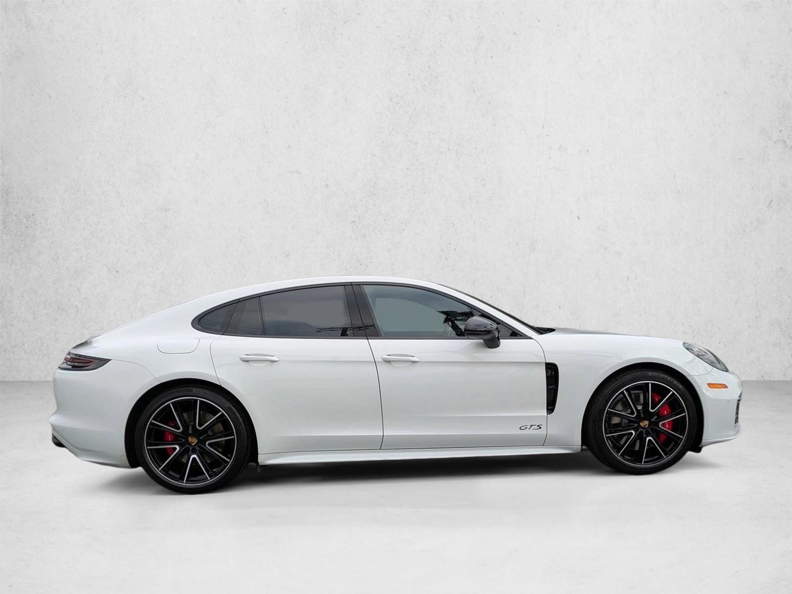 2019 Porsche Panamera GTS photo 4