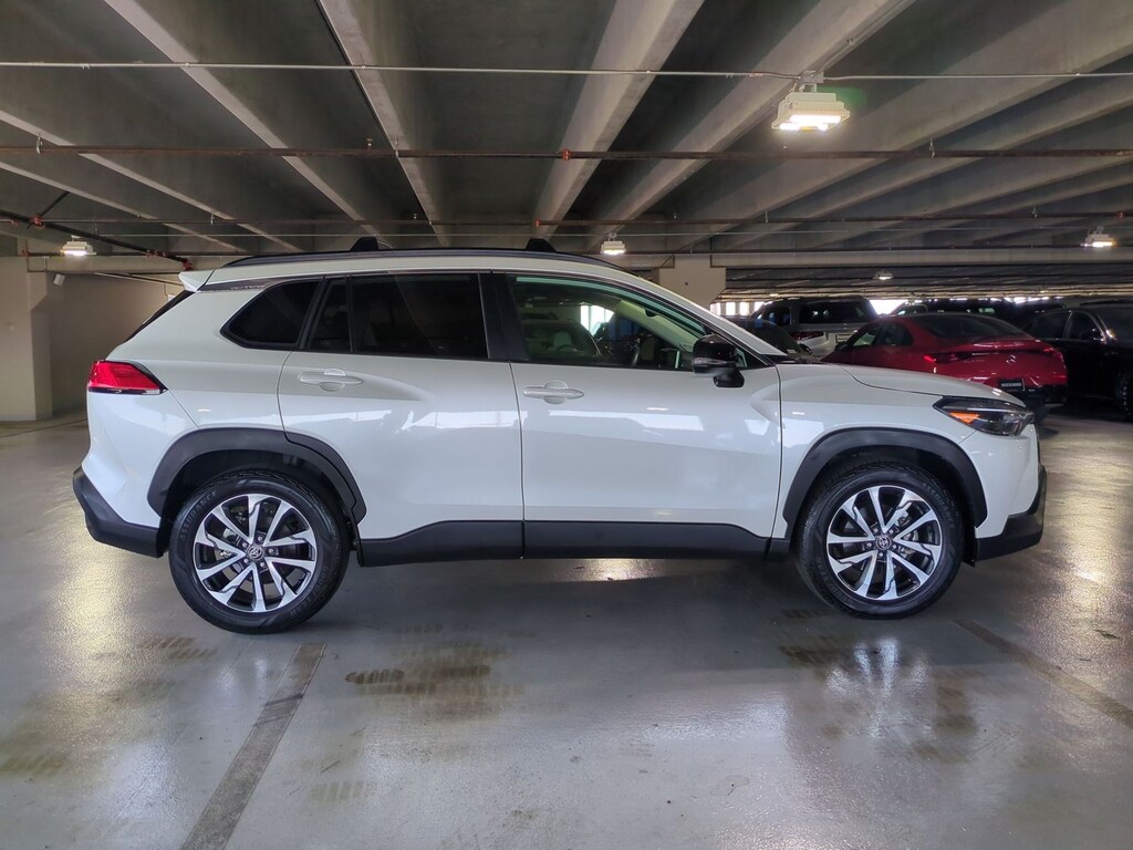 Used 2025 Toyota Corolla Cross XLE SUV