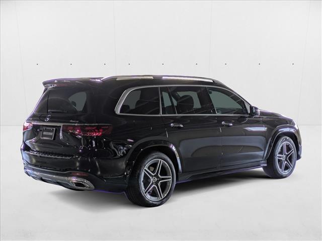 2025 Mercedes Benz GLS 450 4MATIC photo 2