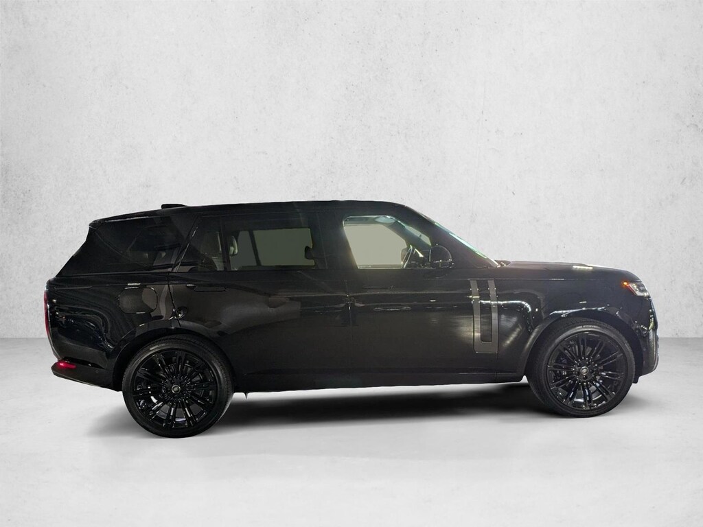 Used 2025 Land Rover Range Rover P400 SE 7 Seat SUV