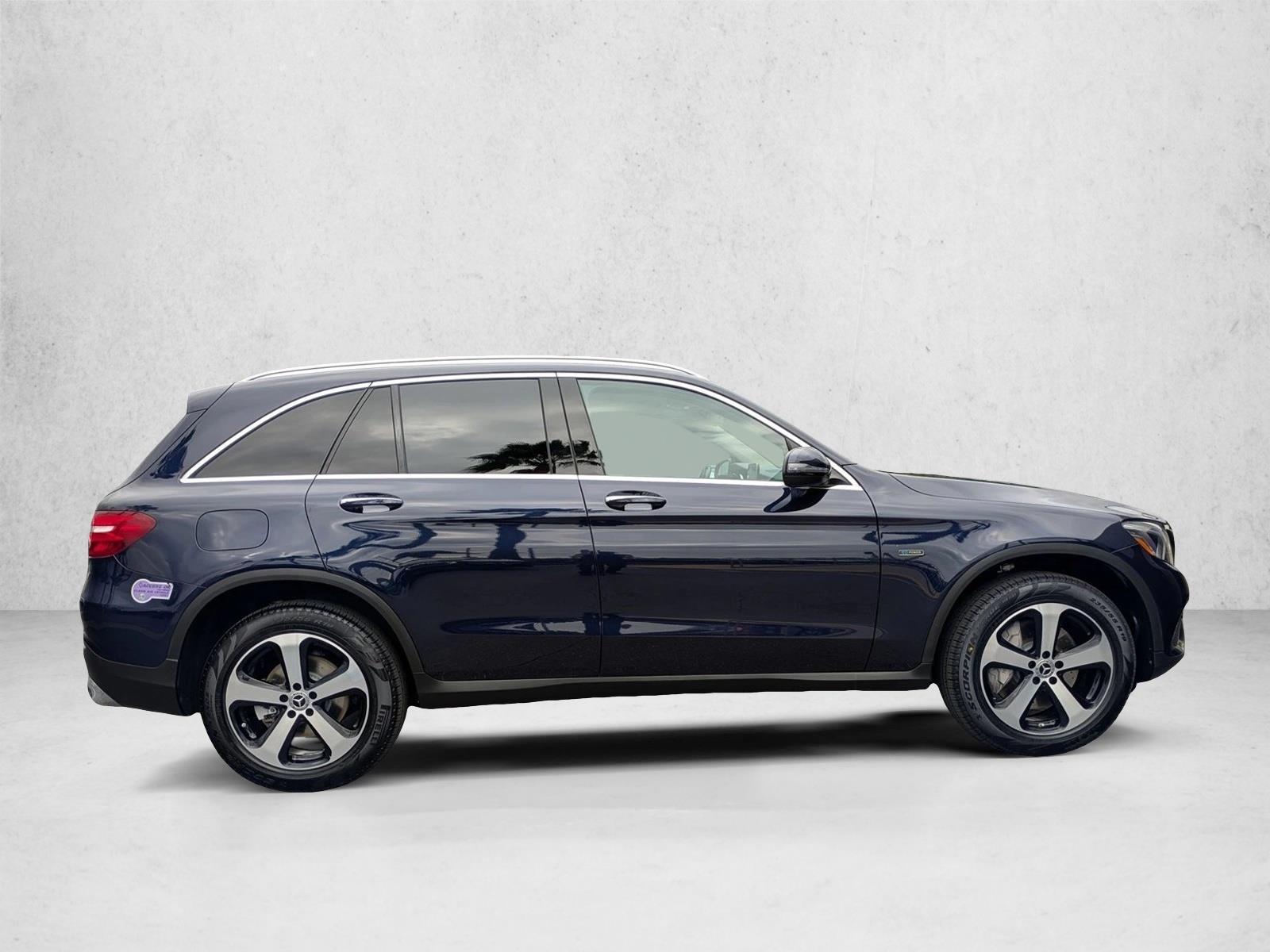 2019 Mercedes Benz GLC 4MATIC photo 4
