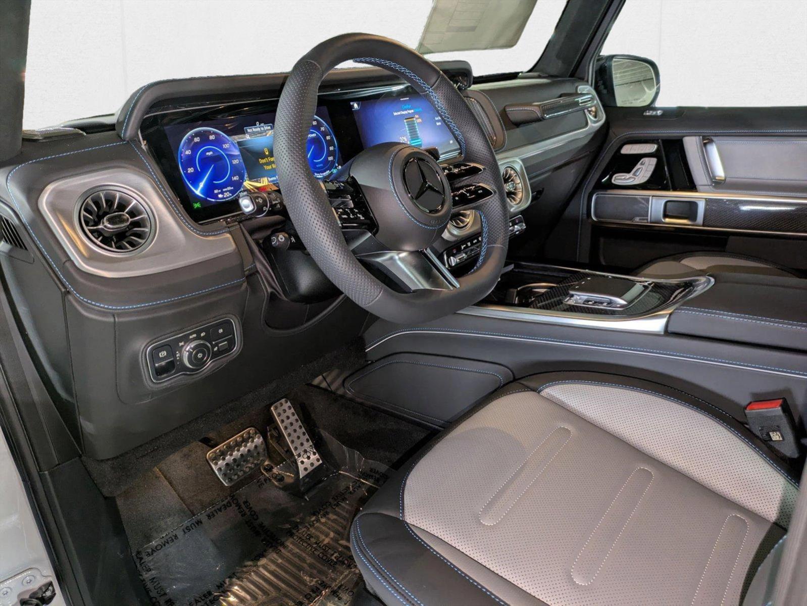 2025 Mercedes Benz G photo 3