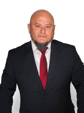 Staff member Cesar Gallegos from ID_7660c1ce290f