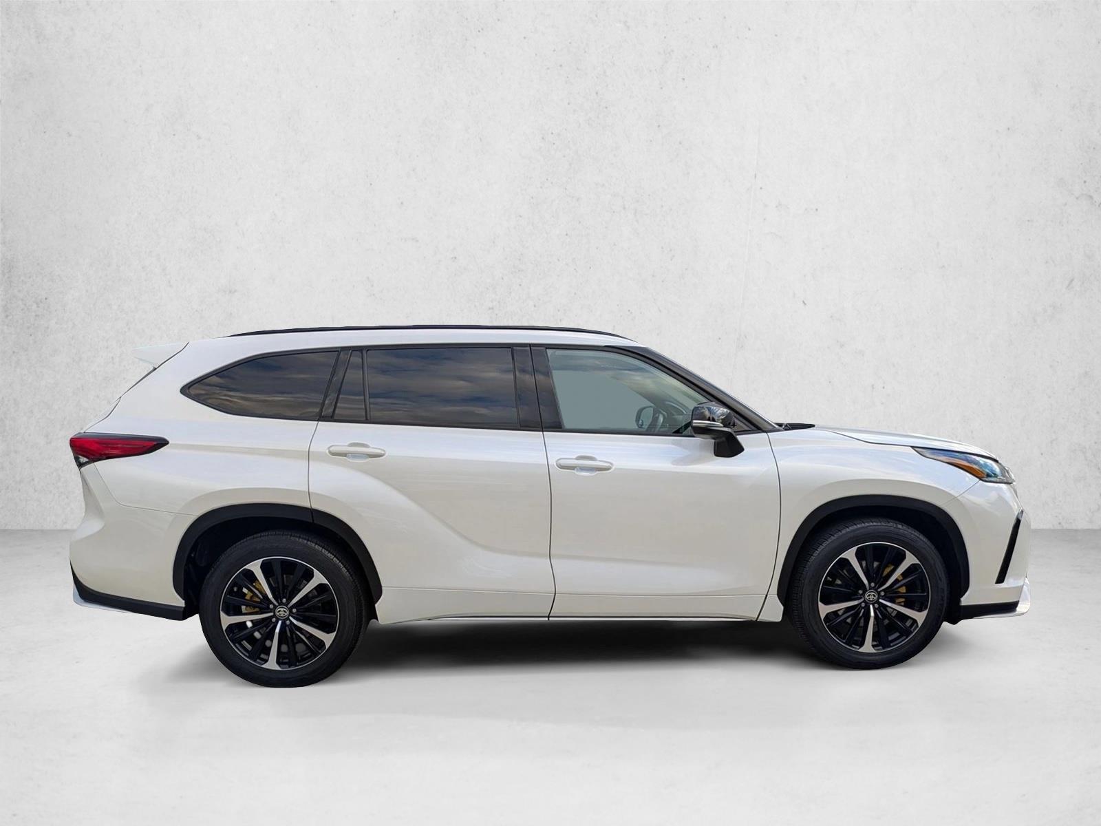 2021 Toyota Highlander XSE photo 4