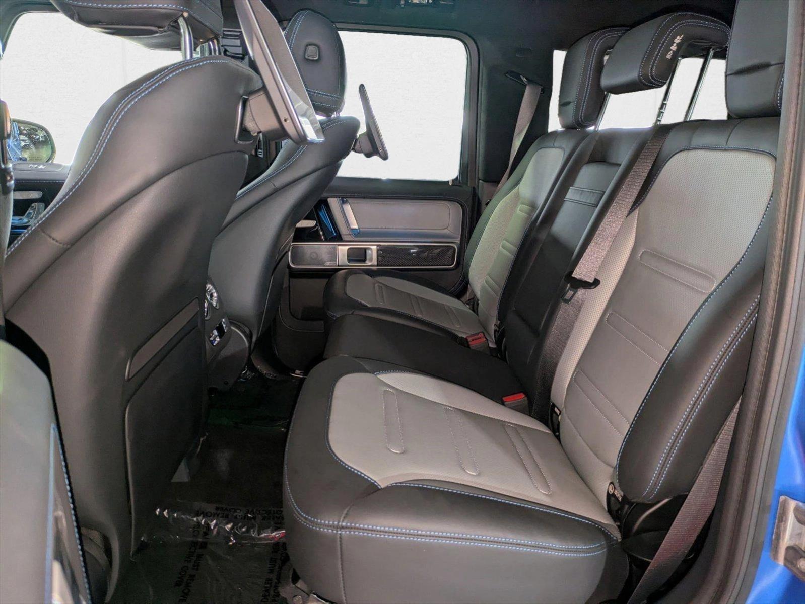 2025 Mercedes Benz G photo 3
