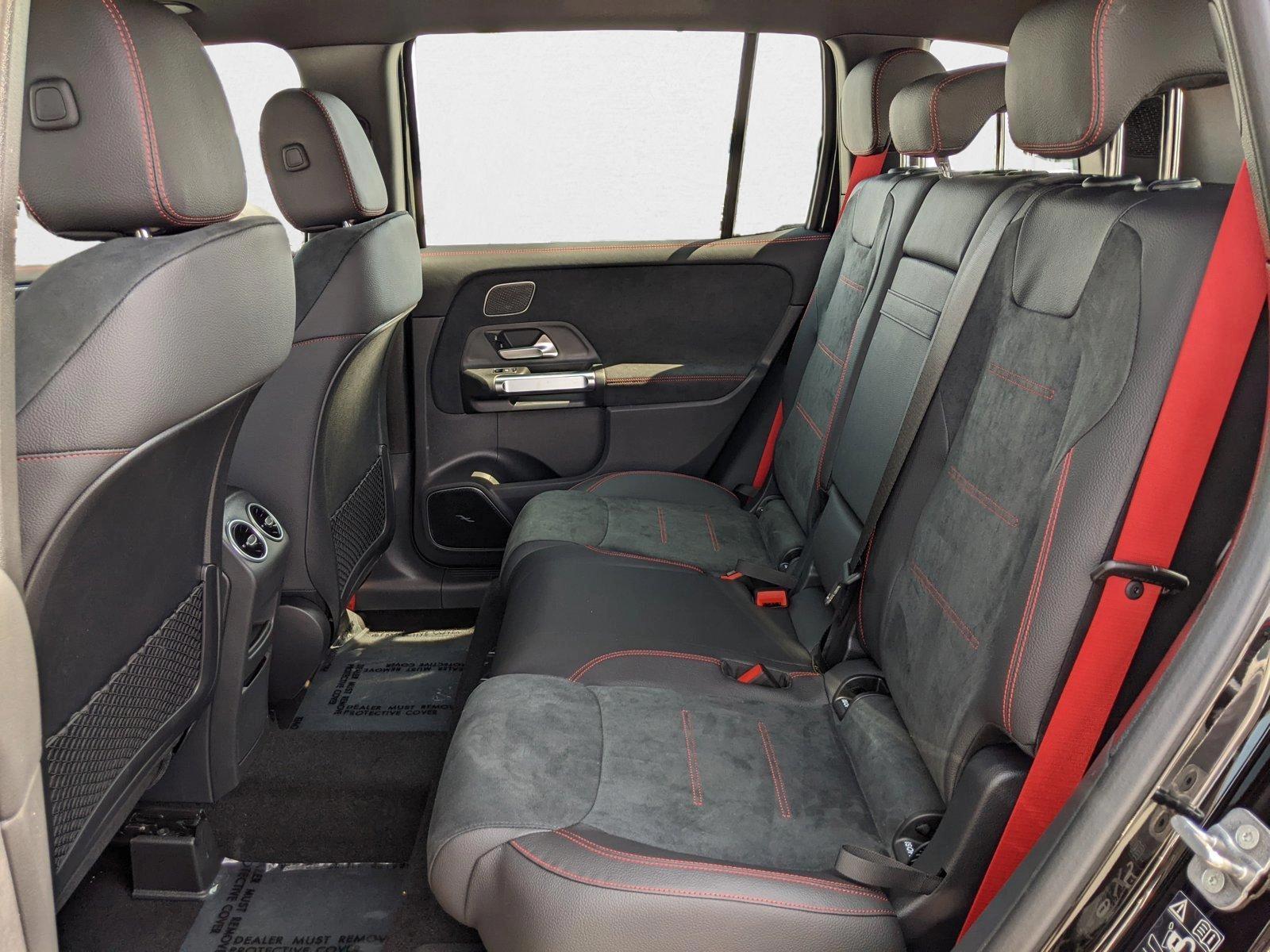 2025 Mercedes-Benz GLB GLB35 AMG - Photo 17