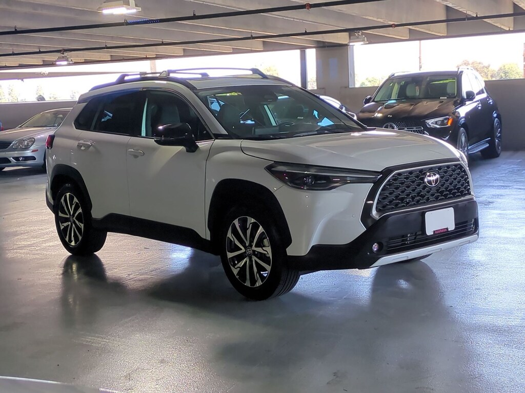 Used 2025 Toyota Corolla Cross XLE SUV