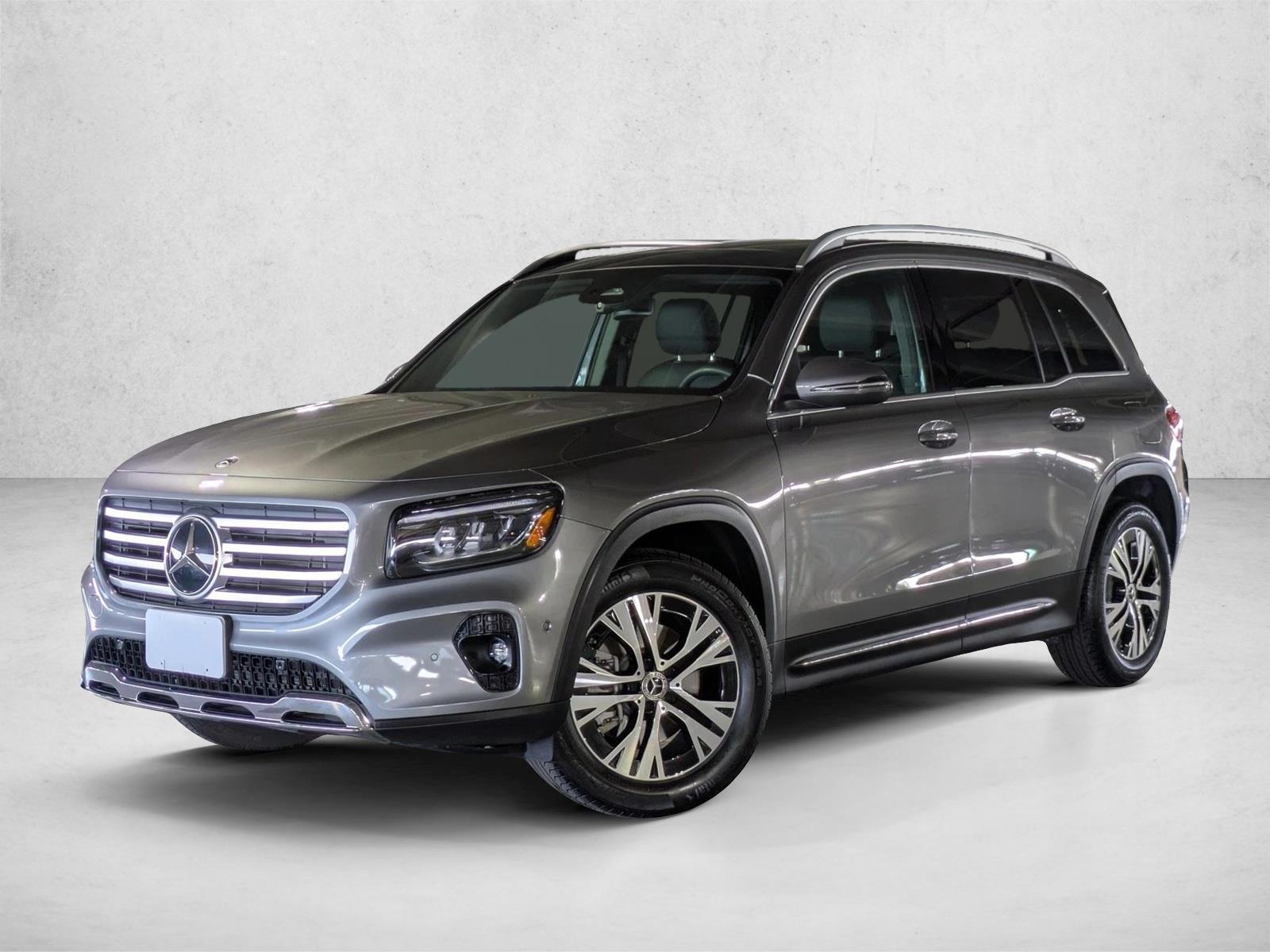 2025 Mercedes-Benz GLB GLB 250 4MATIC's photo