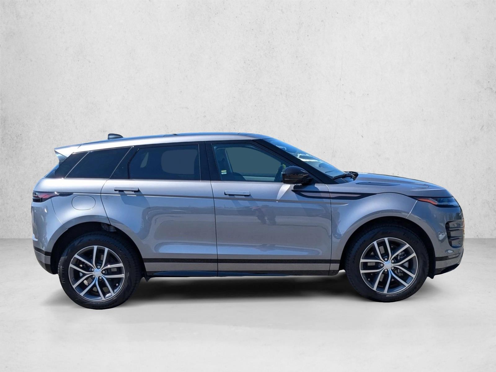 2024 Land Rover Range Rover Evoque Dynamic SE photo 3