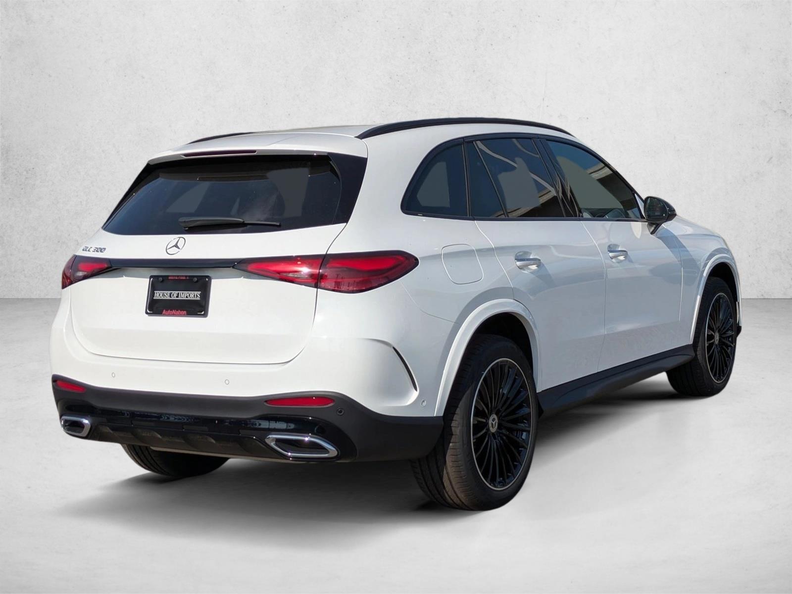 2026 Mercedes Benz GLC 300 photo 2