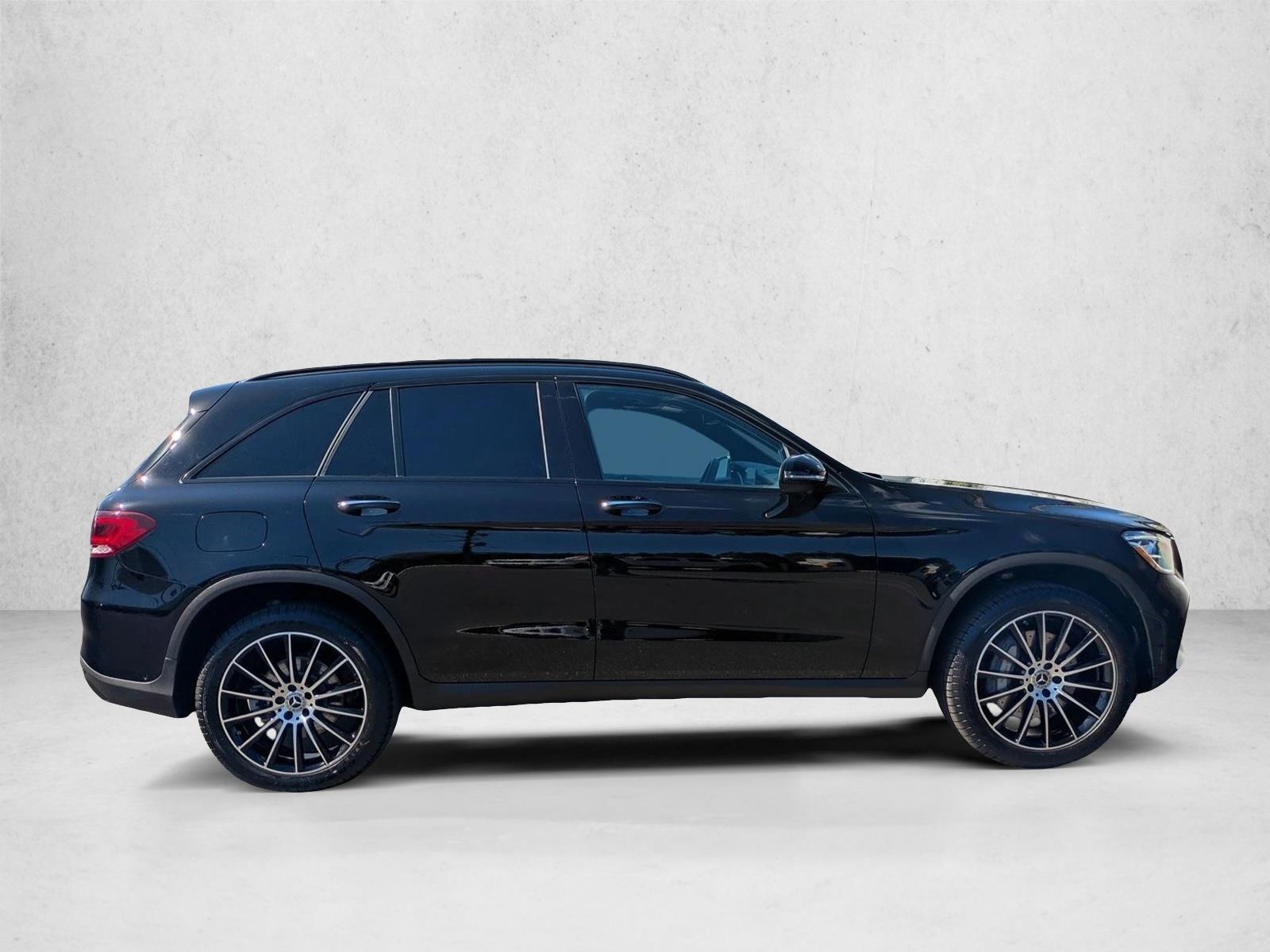 2022 Mercedes Benz GLC 300 photo 3