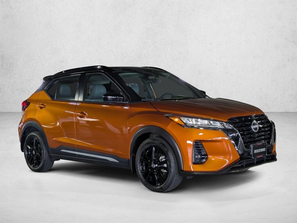 Used 2023 Nissan Kicks SR SUV
