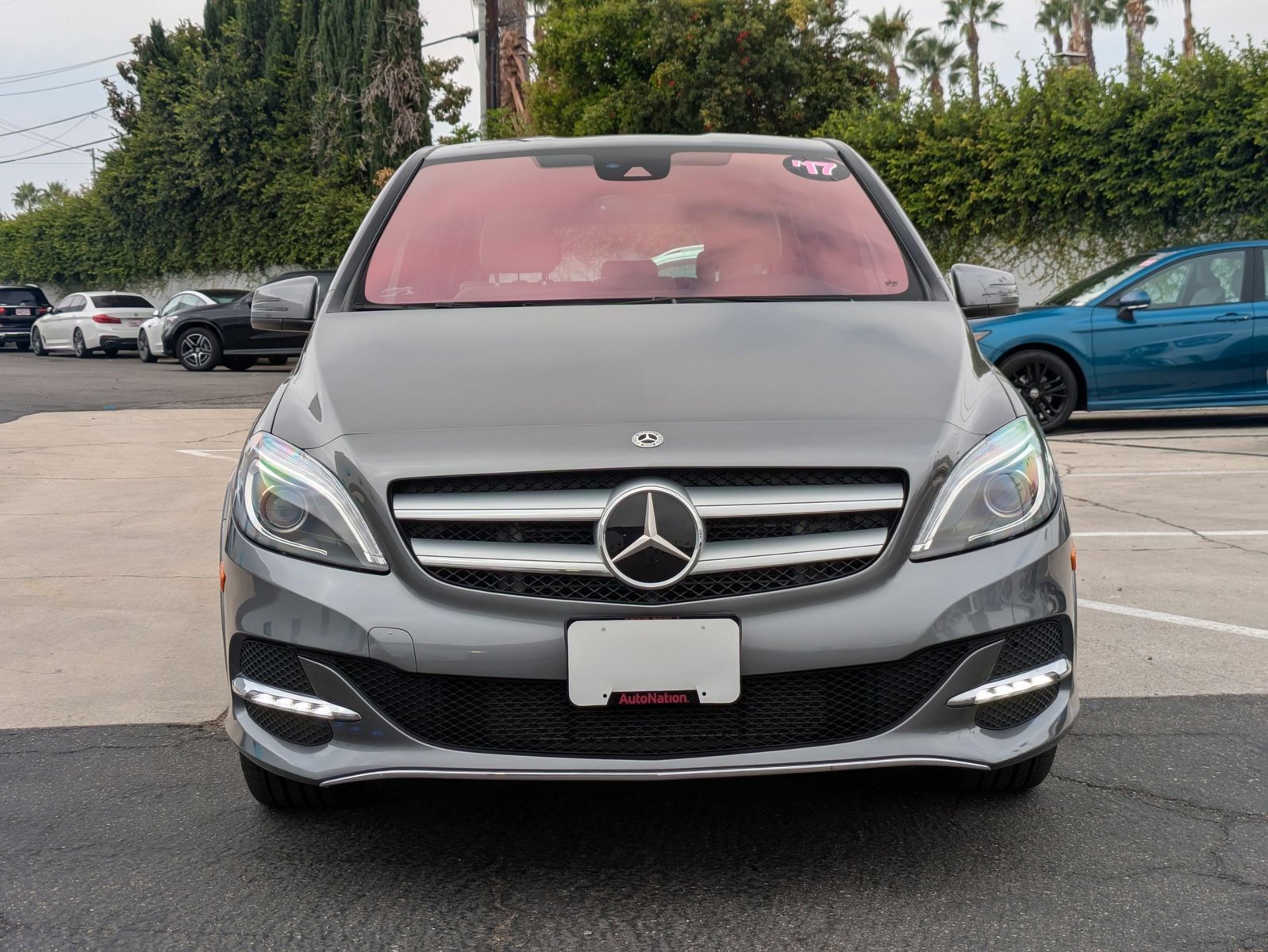 2017 Mercedes Benz B photo 2