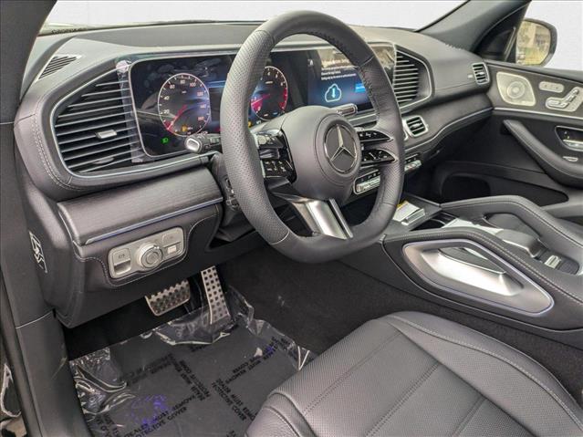 2025 Mercedes Benz GLS 580 4MATIC photo 2