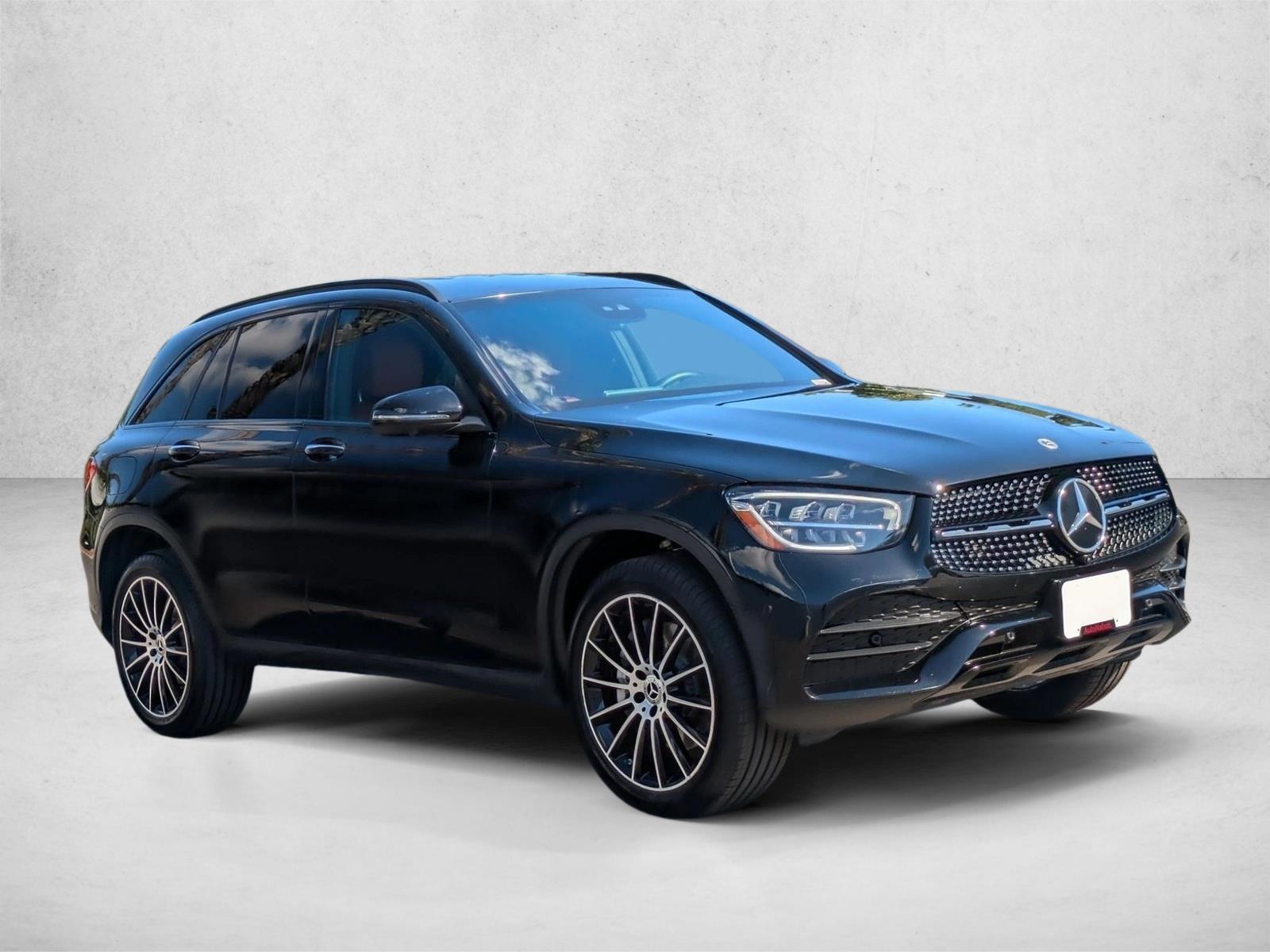 2022 Mercedes Benz GLC 300 photo 2