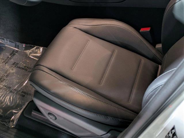 2025 Mercedes Benz GLE 580 4MATIC photo 4