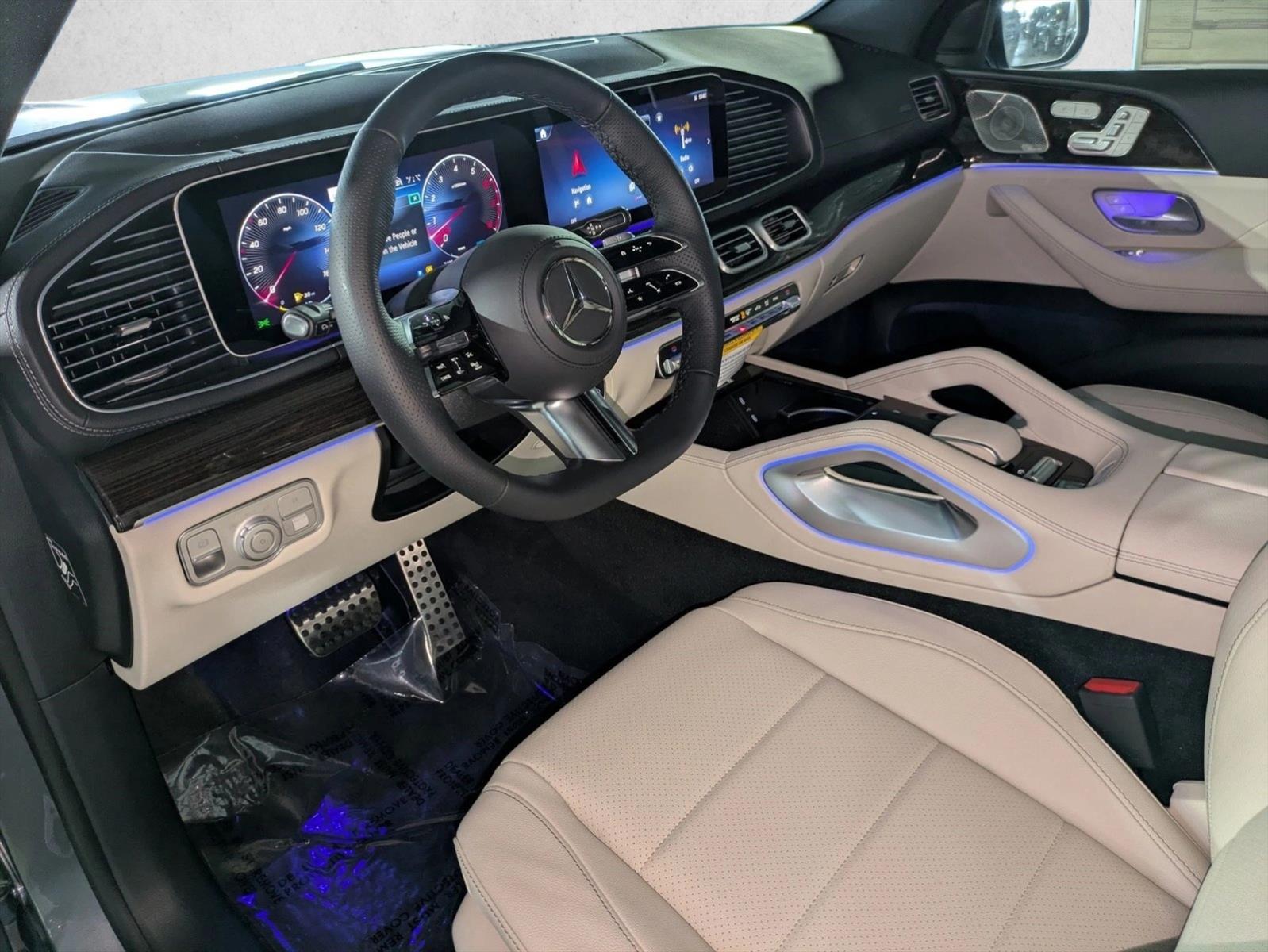 2026 Mercedes Benz GLS 450 4MATIC photo 3