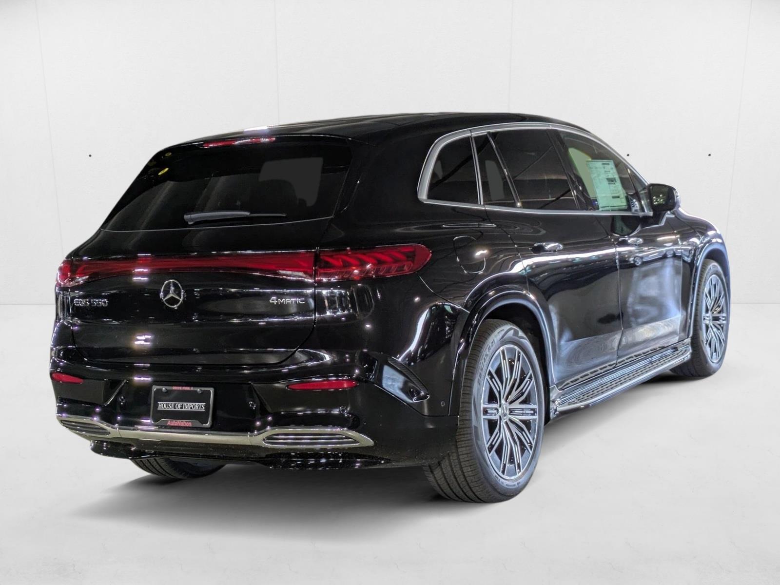 2026 Mercedes Benz EQS SUV 580 4MATIC photo 2