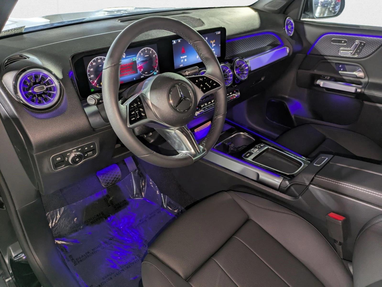 2025 Mercedes Benz GLB 250 photo 3