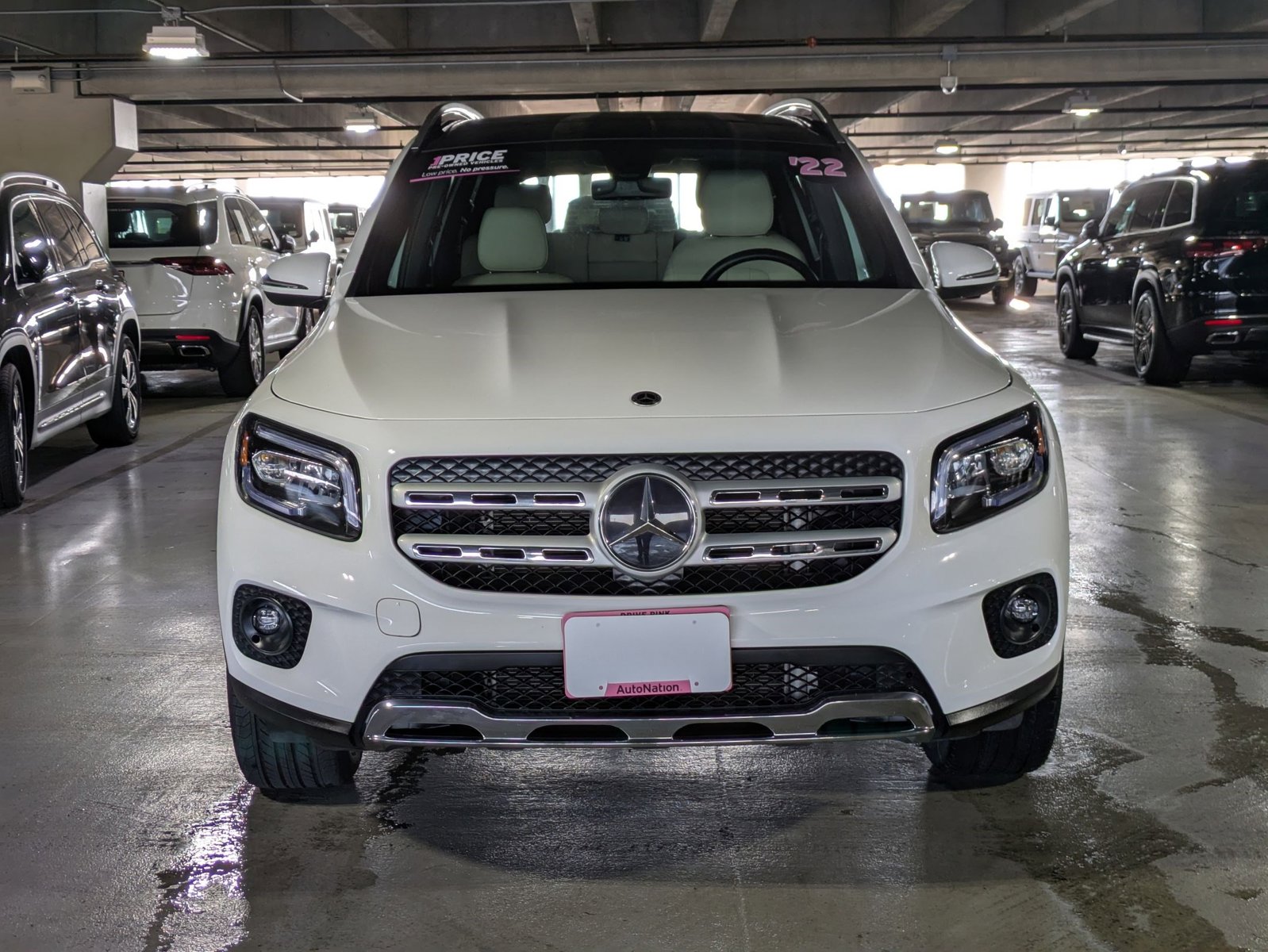 2022 Mercedes Benz GLB 250 photo 2