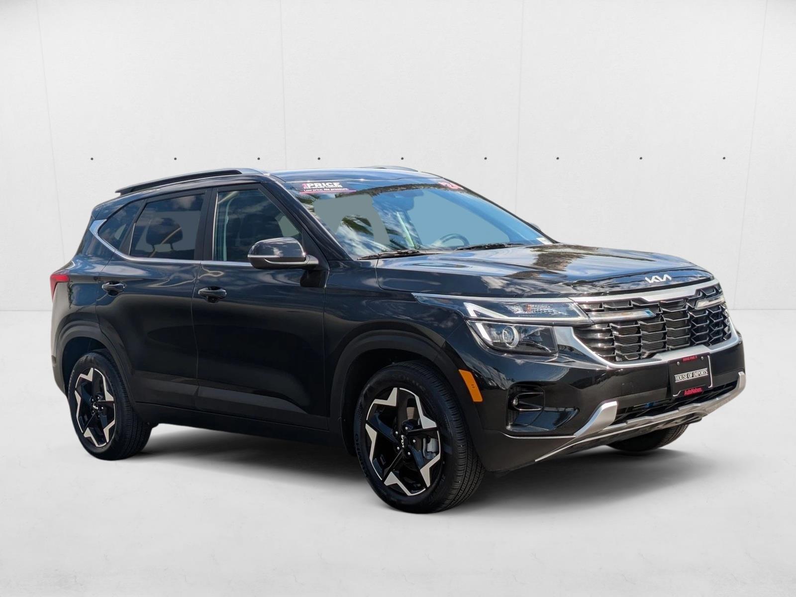 2024 Kia Seltos EX photo 3