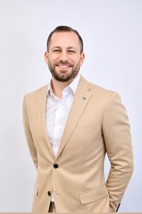 Staff member Tariq Alwaqfi from ID_7660c1ce290f