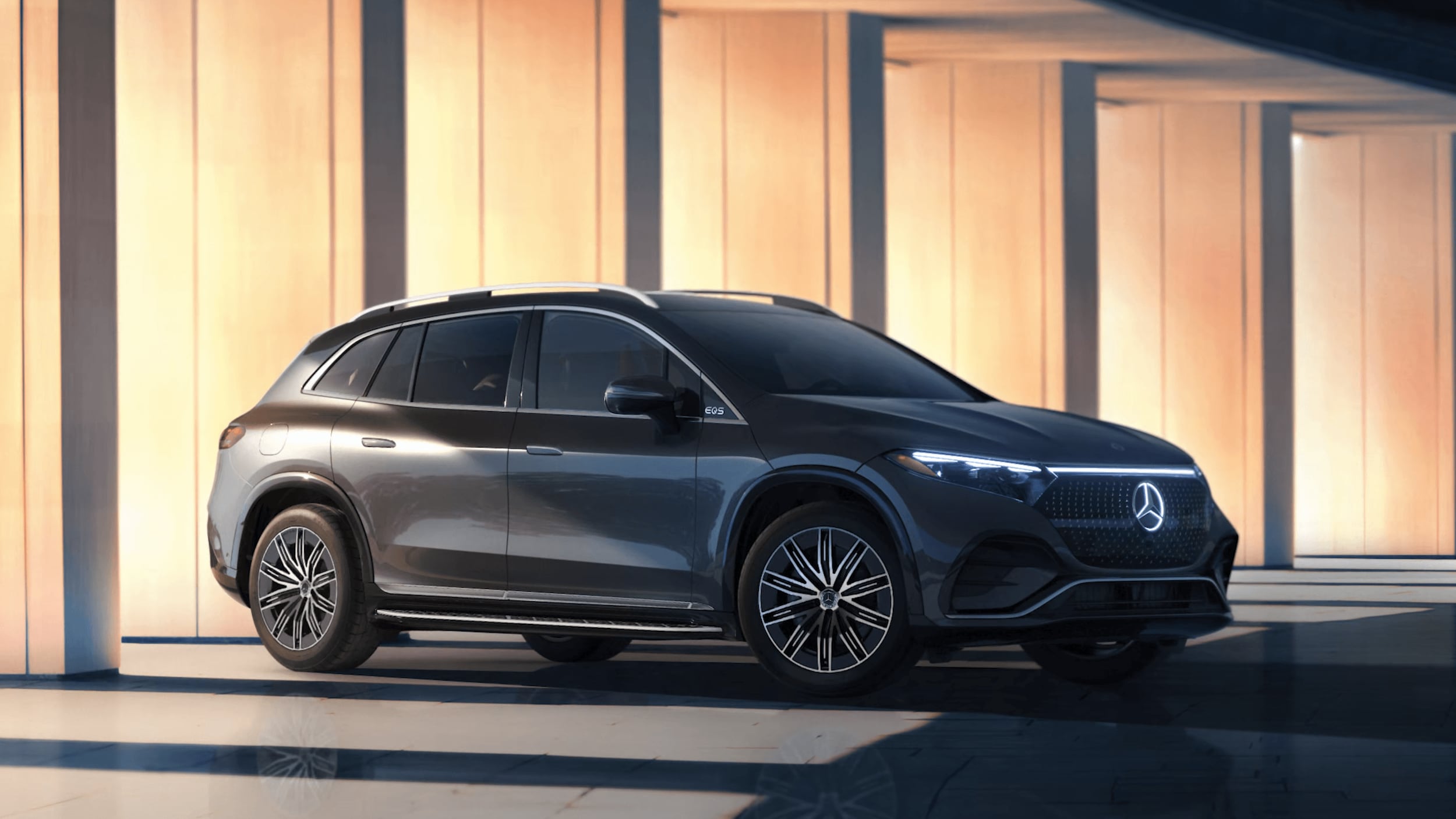 Mercedes-Benz EQS SUV in Obsidian Black Metallic