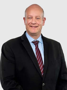 Staff member Robert Randall from ID_e4cdb116c209