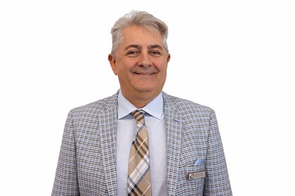 Staff member Seann Kionn from ID_7660c1ce290f