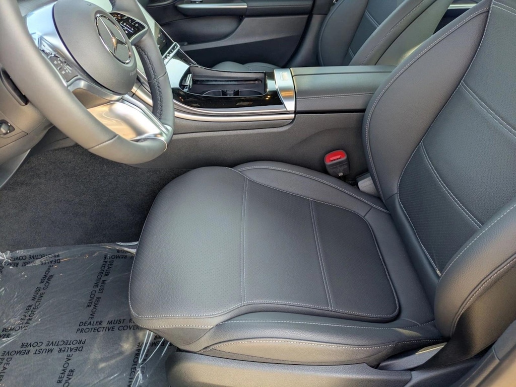 New 2025 Mercedes-Benz C-Class C 300 4MATIC ® Sedan Sedan