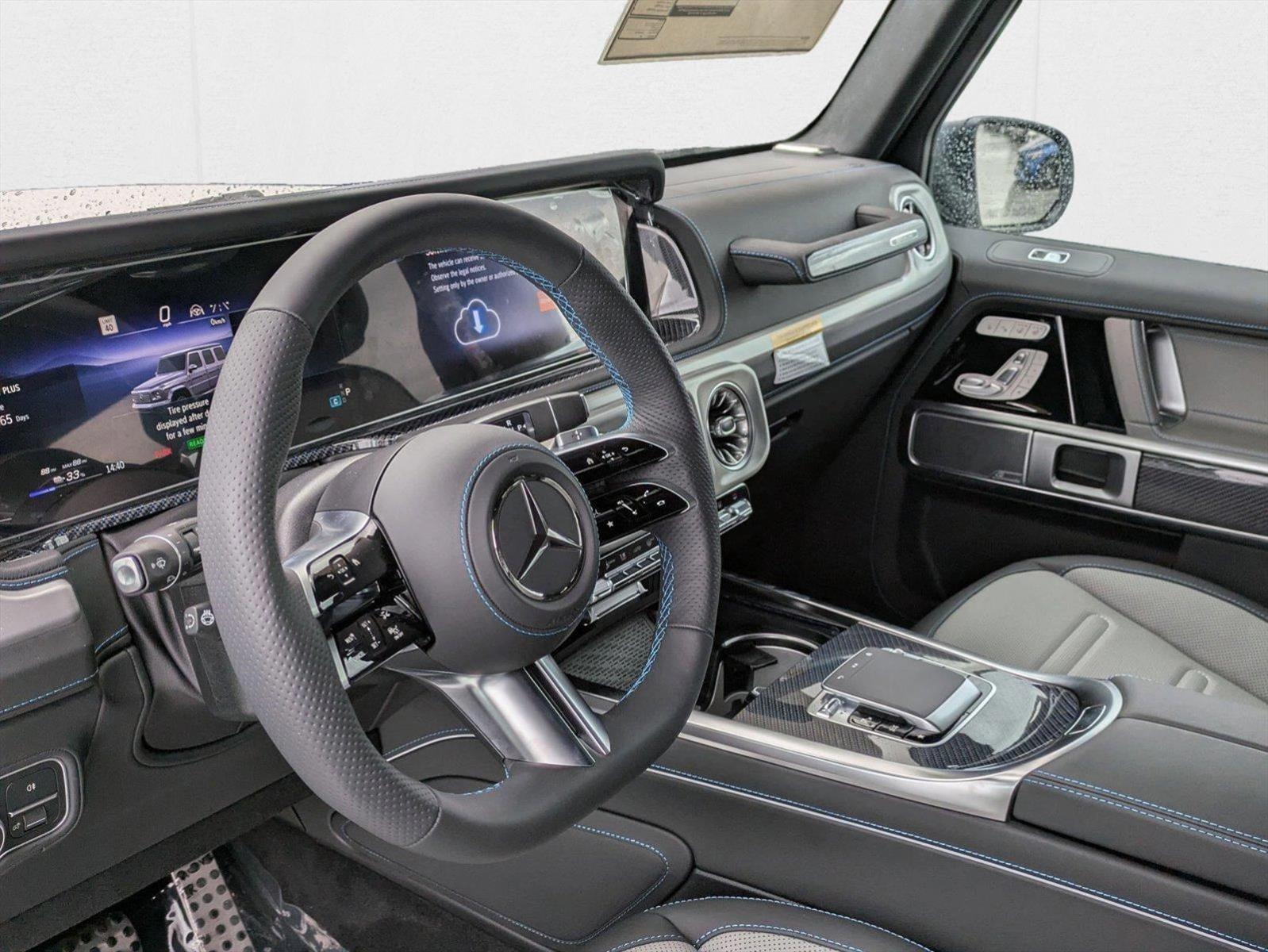 2025 Mercedes Benz G photo 3