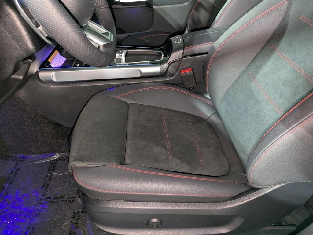 New 2026 Mercedes-Benz AMG GLB 35 AMG ® GLB 35 4MATIC ® SUV SUV