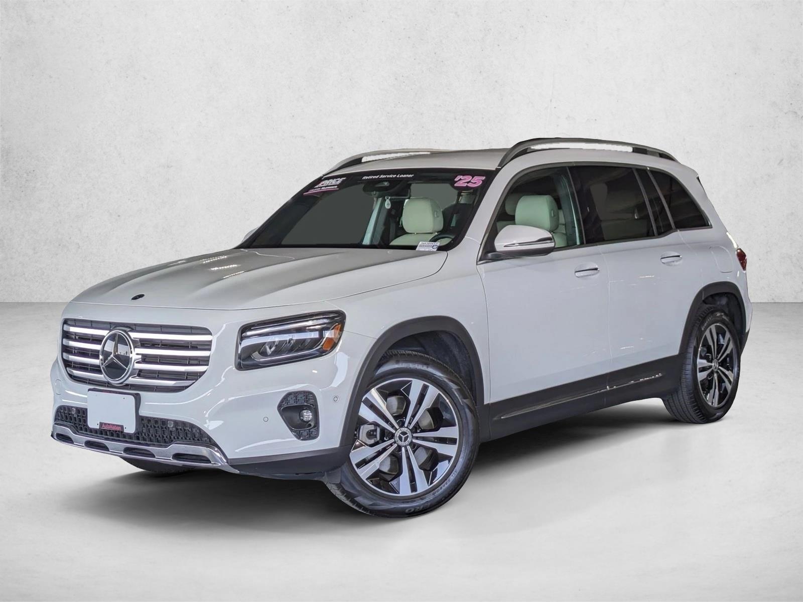 2025 Mercedes-Benz GLB GLB 250 4MATIC's photo