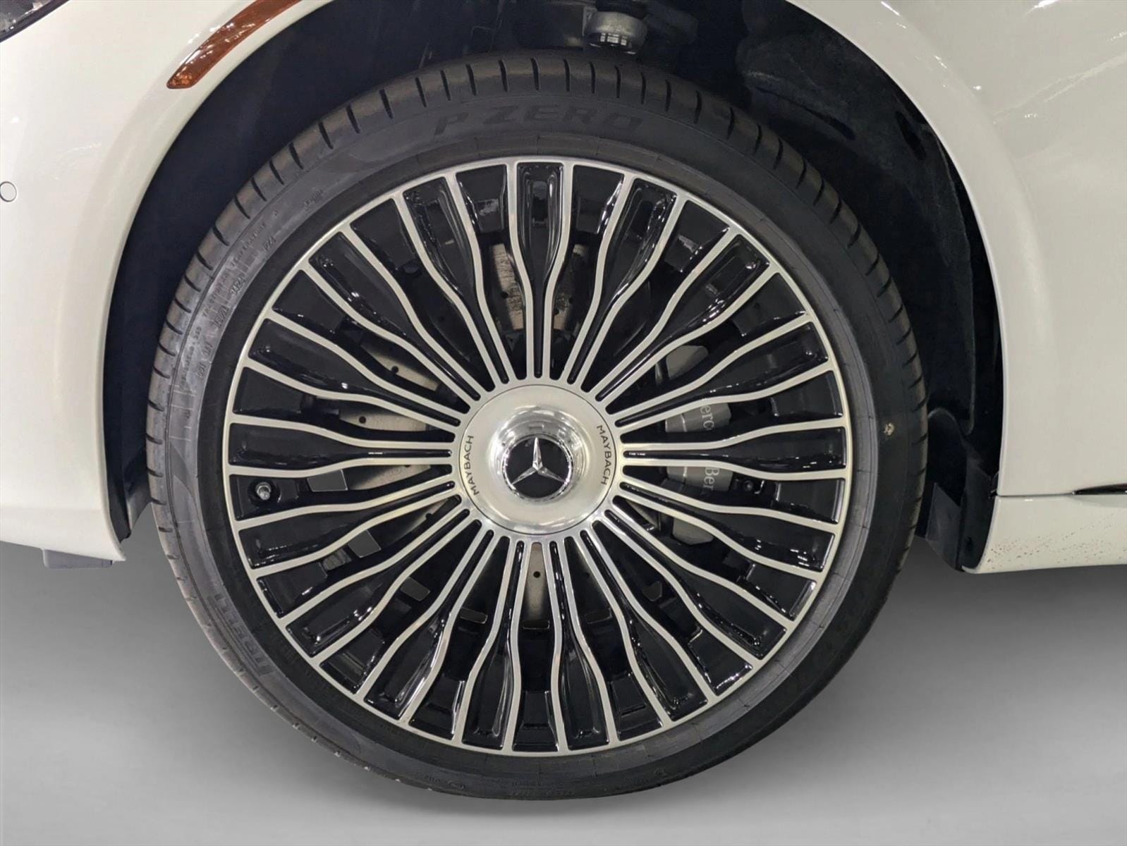 2025 Mercedes-Benz S-Class Maybach - Photo 10