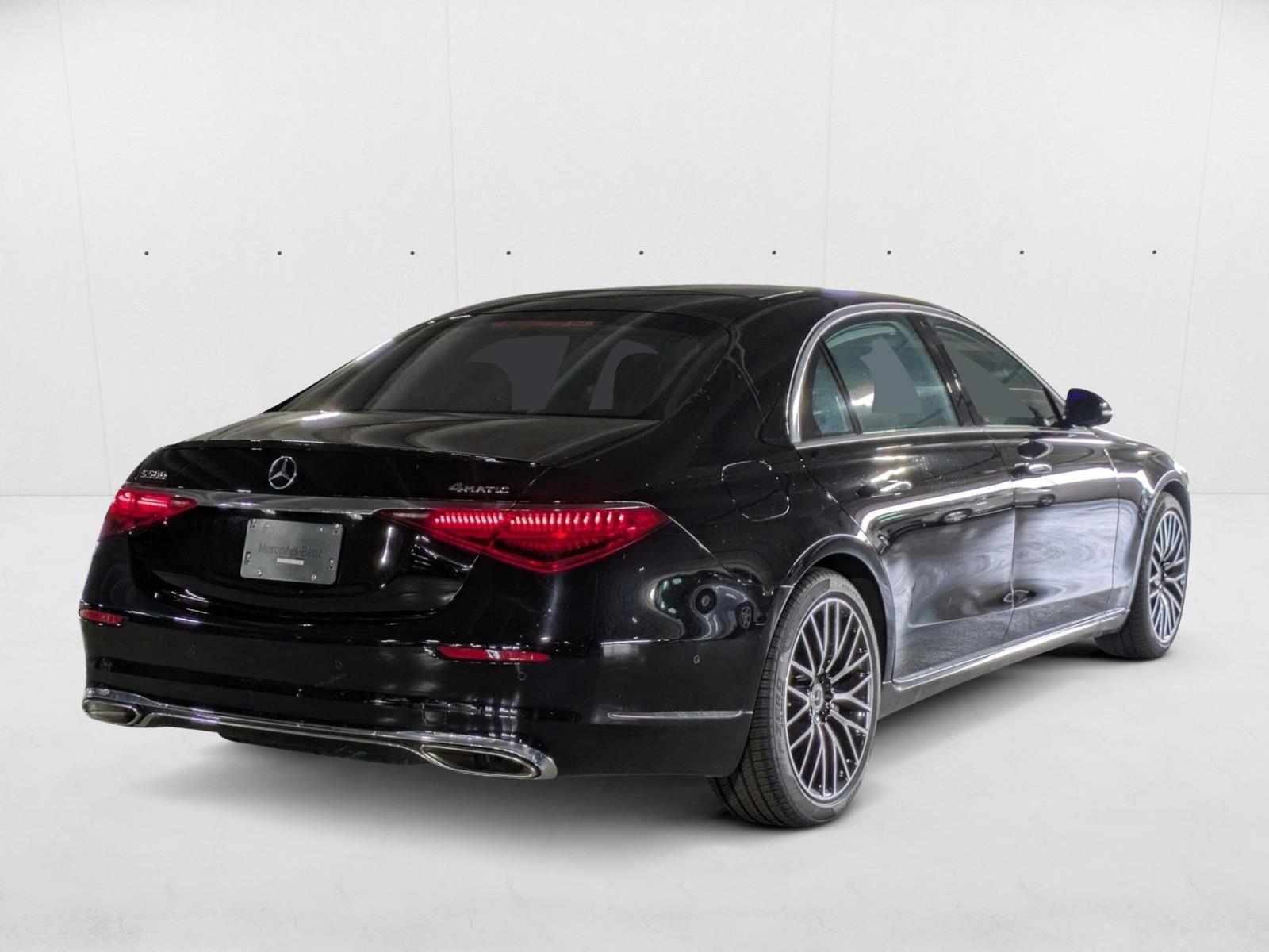 2025 Mercedes Benz S 580 4MATIC photo 2