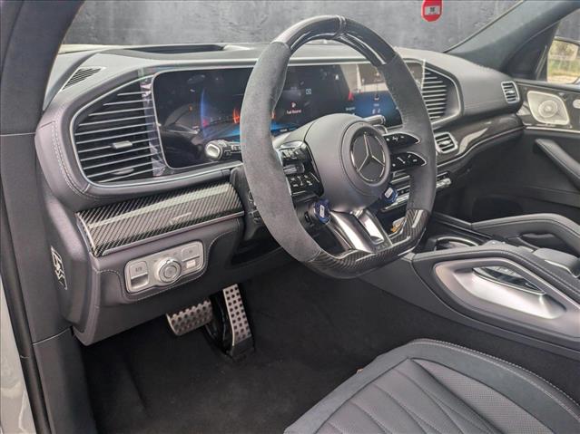 2025 Mercedes Benz GLS AMG 63 4MATIC photo 3