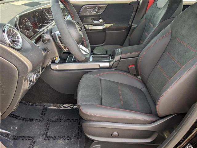 2025 Mercedes Benz GLB AMG 35 4MATIC photo 4