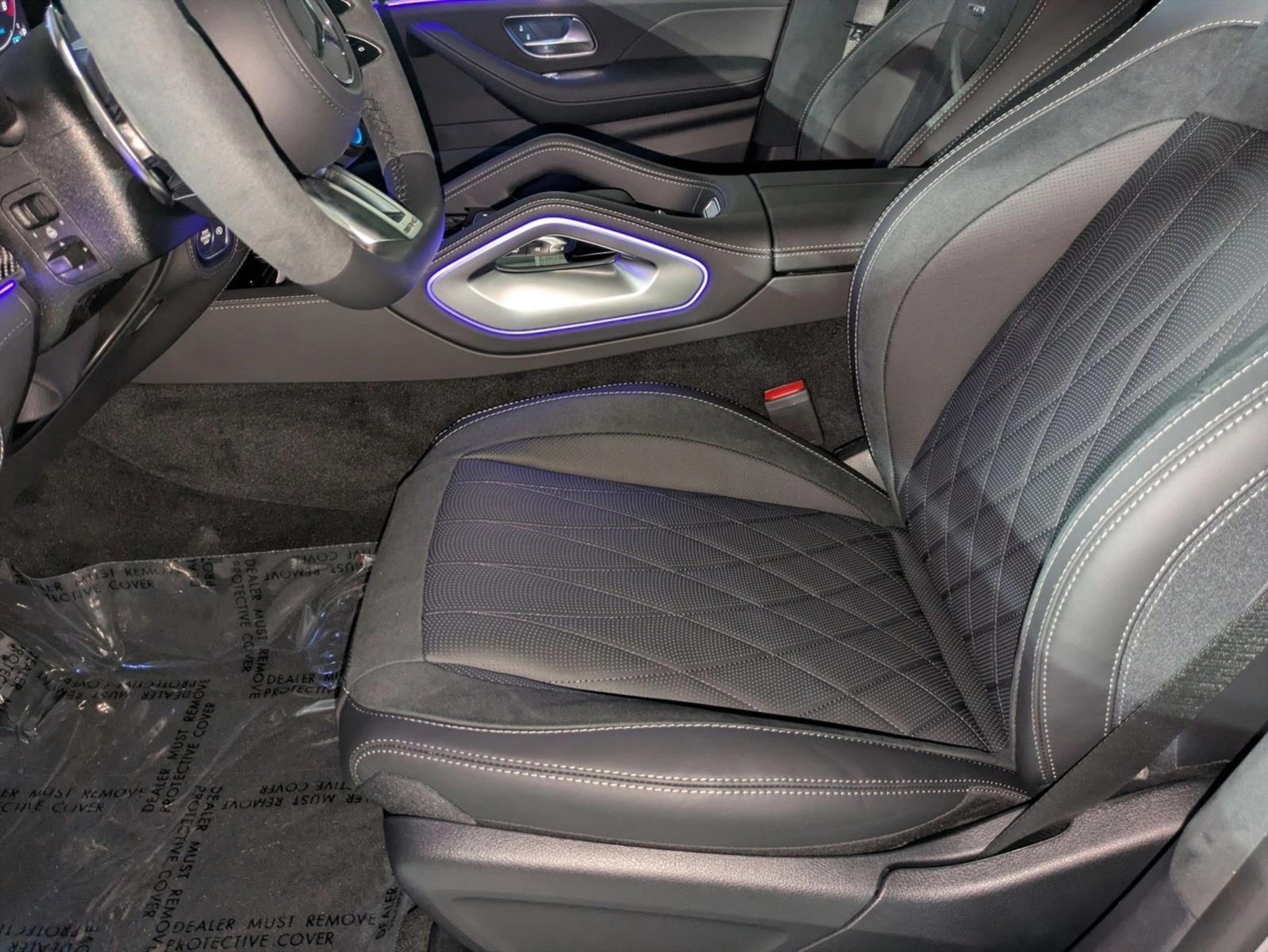 2026 Mercedes Benz GLS AMG 63 4MATIC photo 4