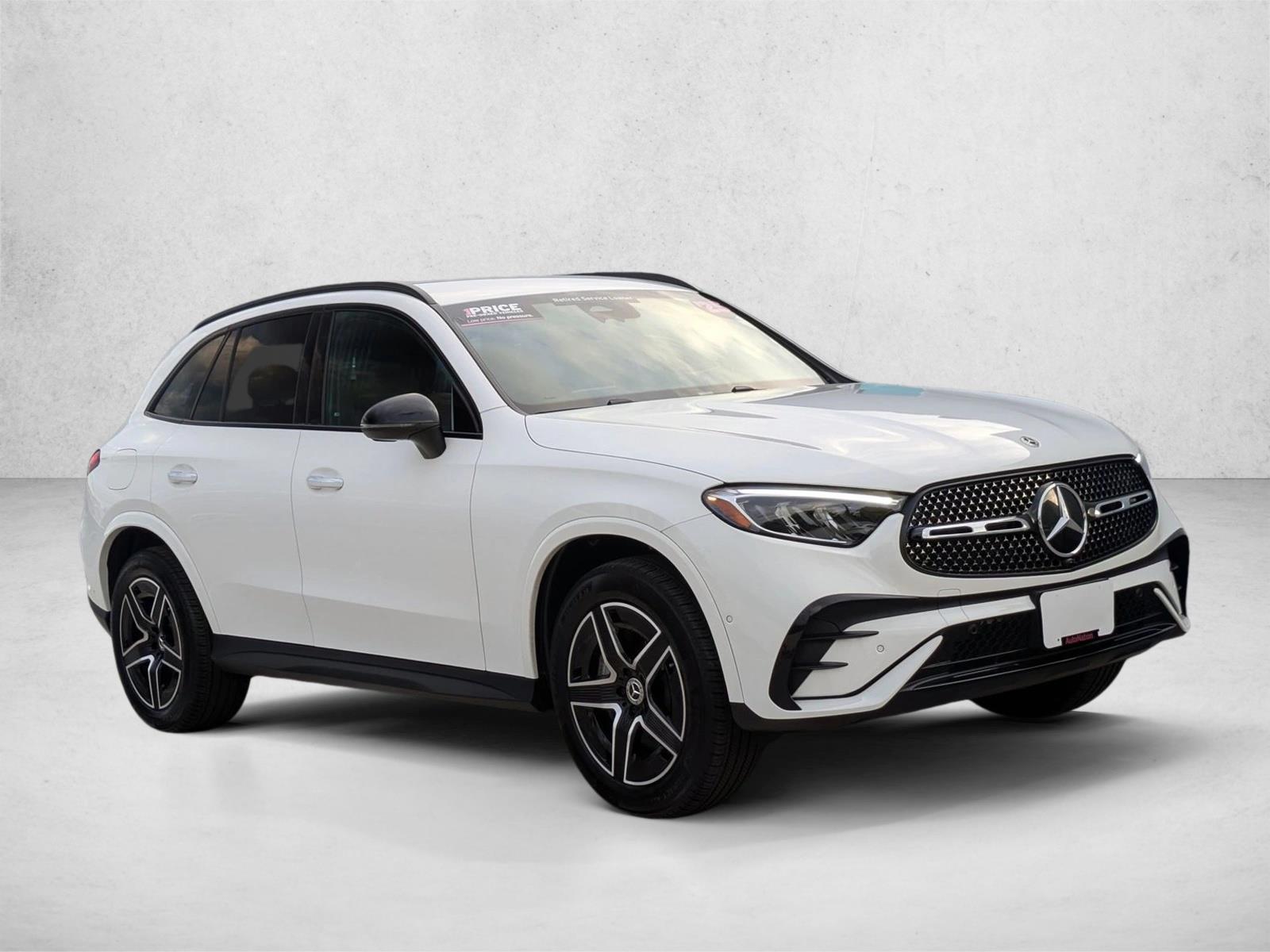 2025 Mercedes Benz GLC 300 photo 2