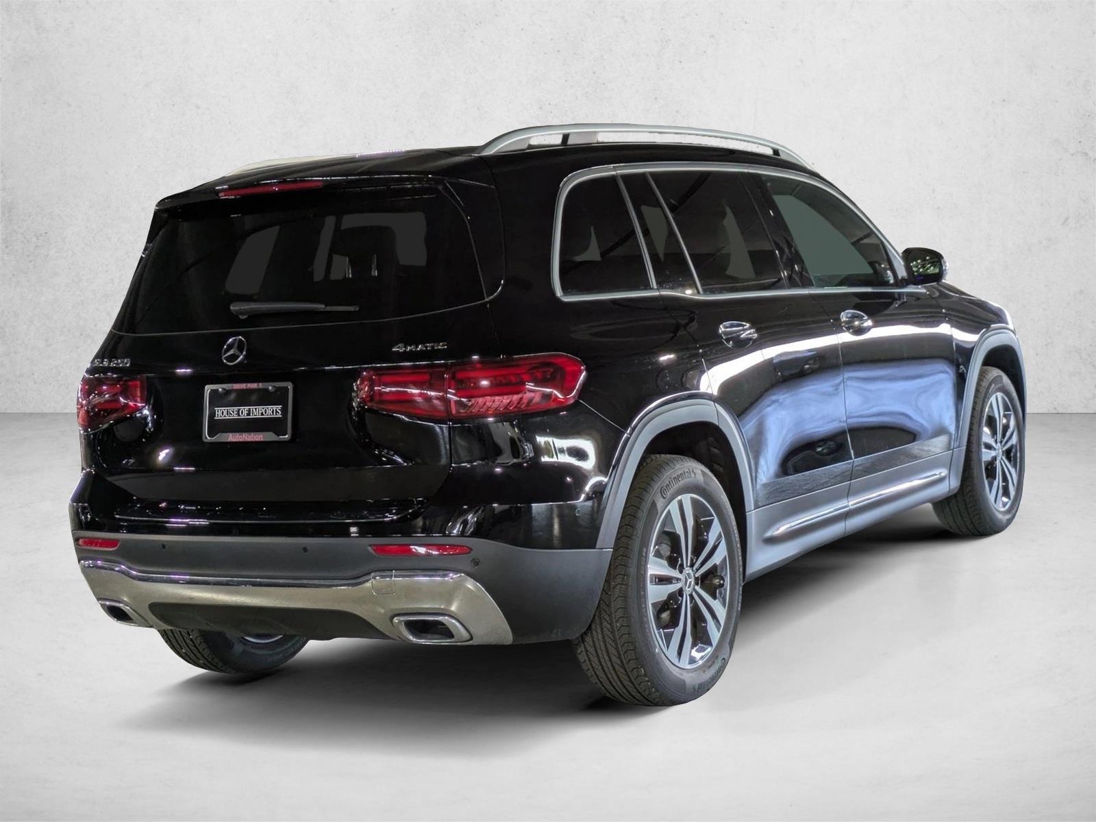 2025 Mercedes Benz GLB 250 4MATIC photo 2