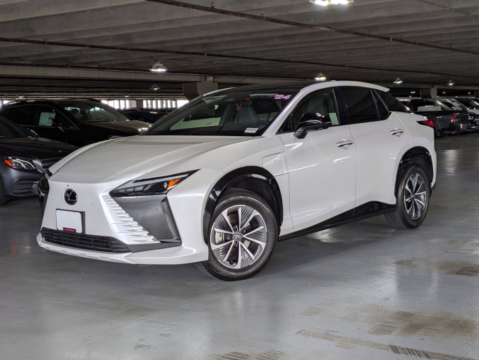 2024 Lexus RZ 450e 300e Premium w/ 18" Wheel's photo