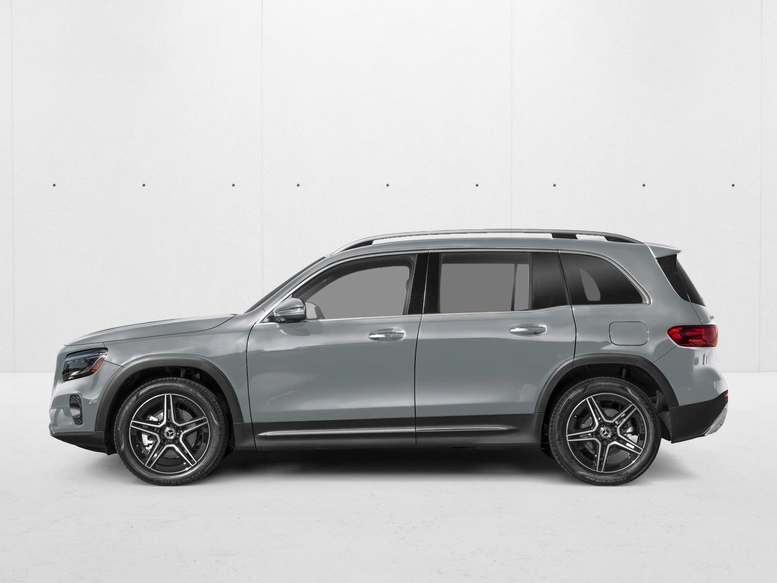 2026 Mercedes Benz GLB 250 photo 3