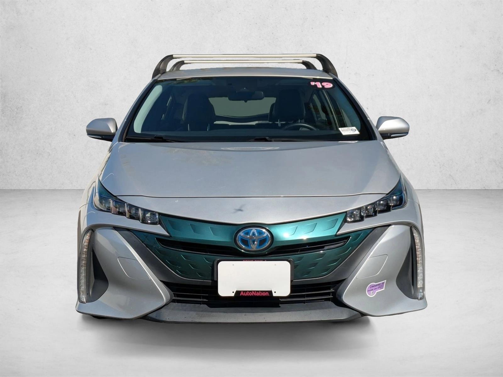 2019 Toyota Prius Prime Premium photo 2