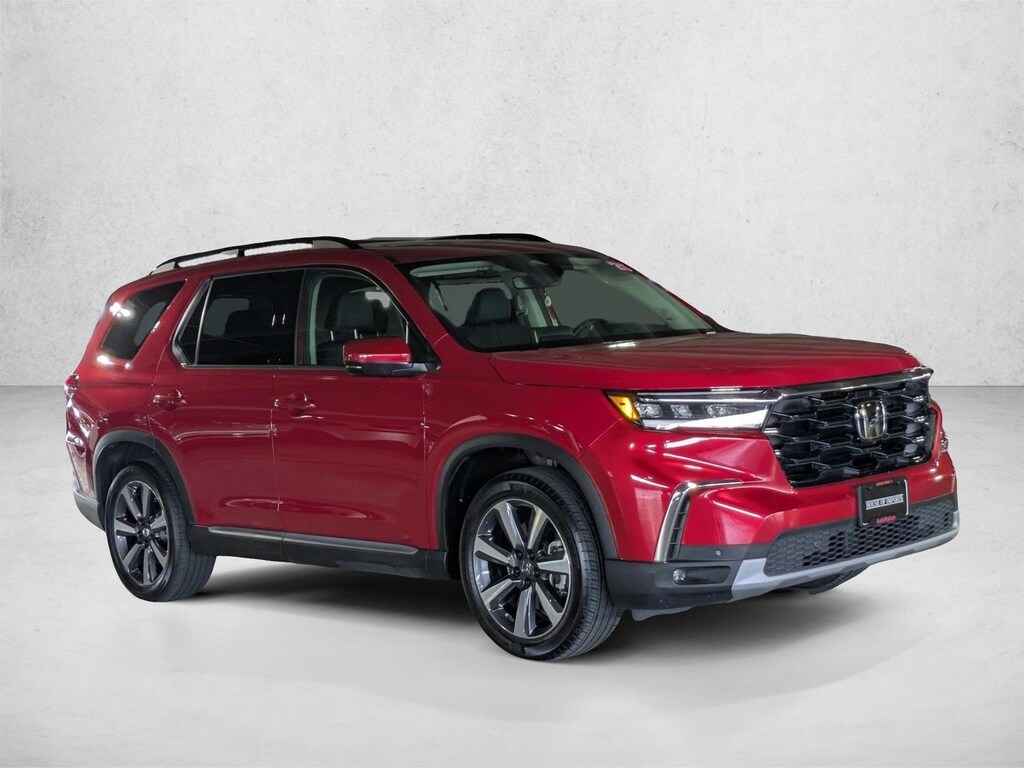 Used 2025 Honda Pilot Touring SUV