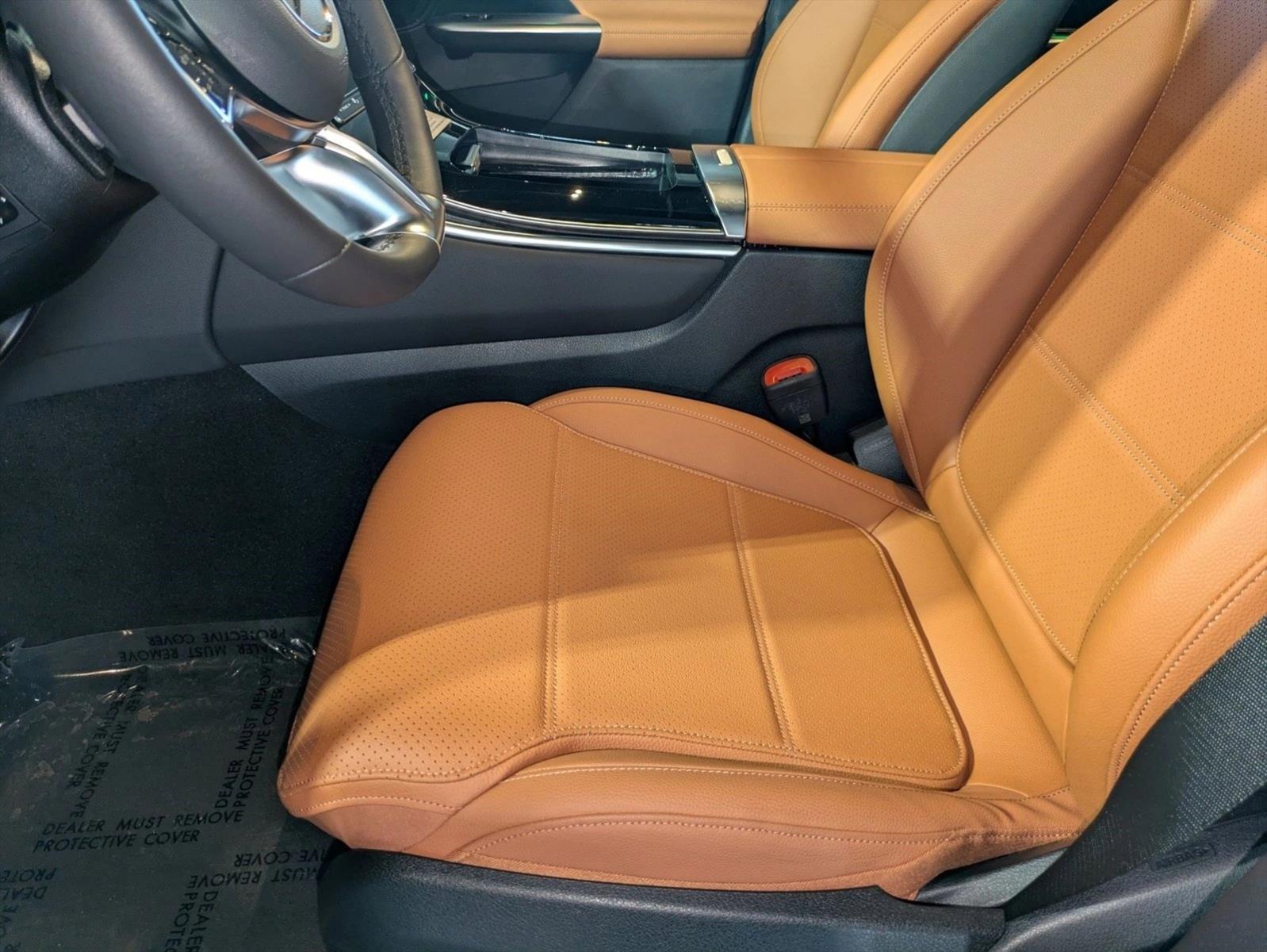 2025 Mercedes Benz GLC 300 photo 4