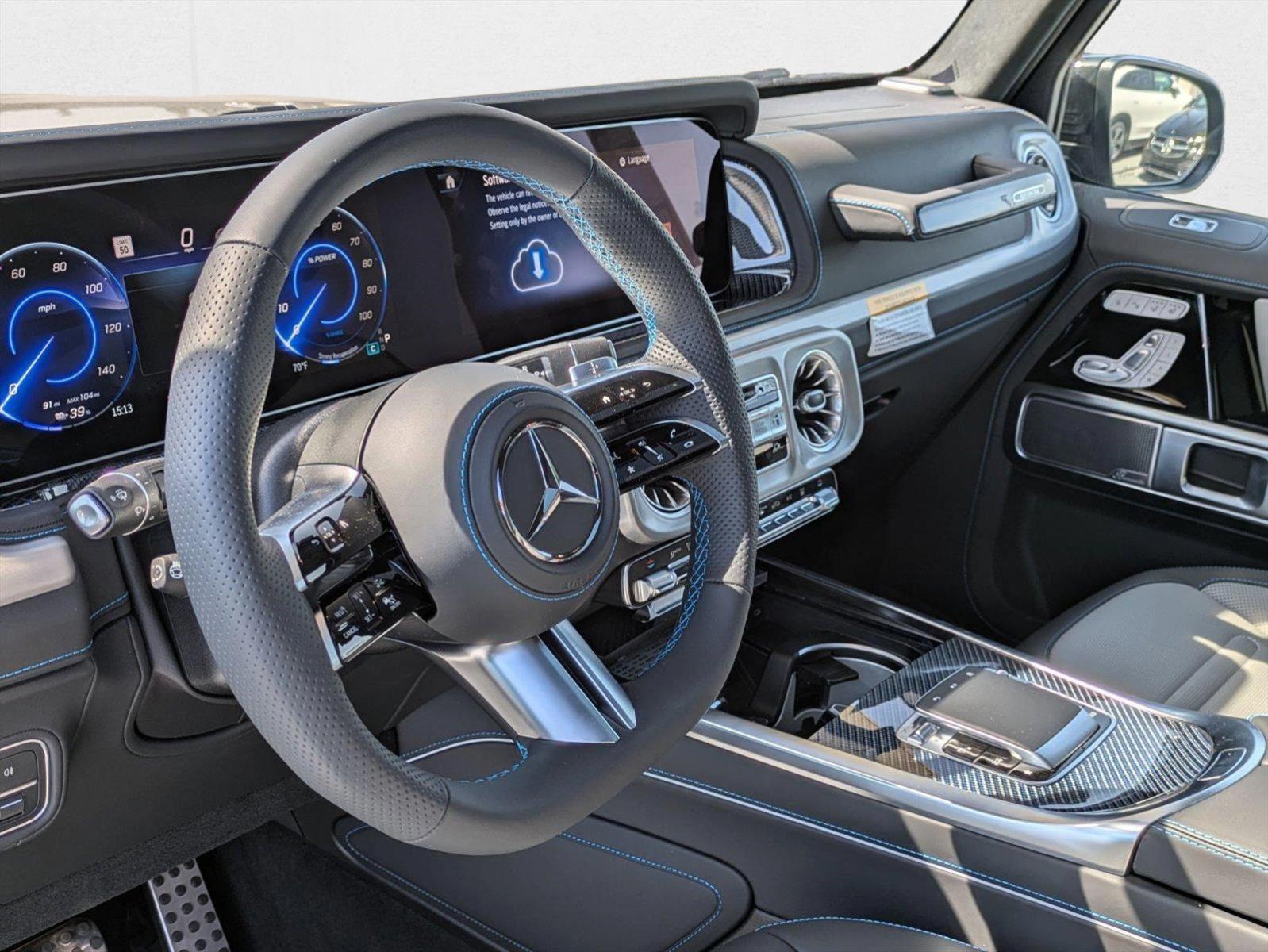 2025 Mercedes Benz G photo 3