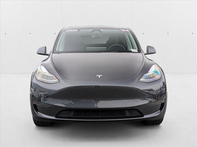 Used 2024 Tesla Model Y Long Range with VIN 7SAYGDED5RF108696 for sale in Kansas City