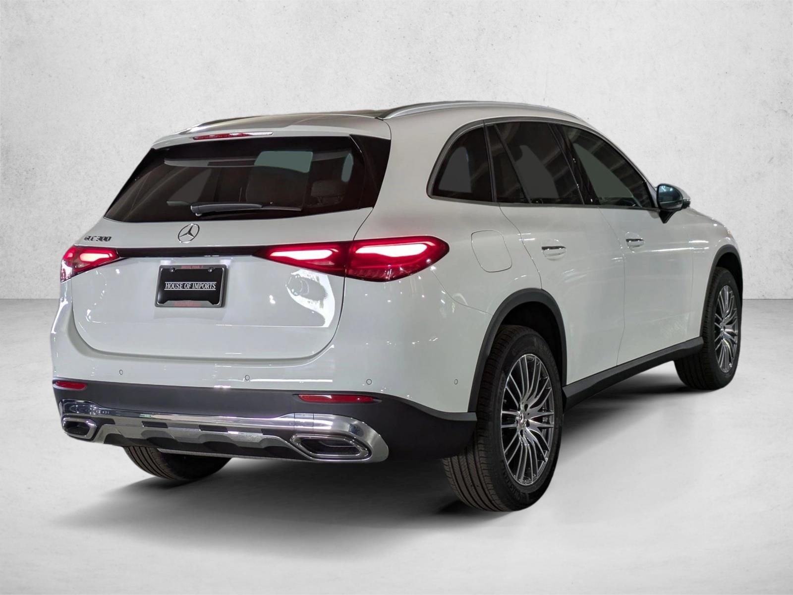 2026 Mercedes Benz GLC 300 photo 2